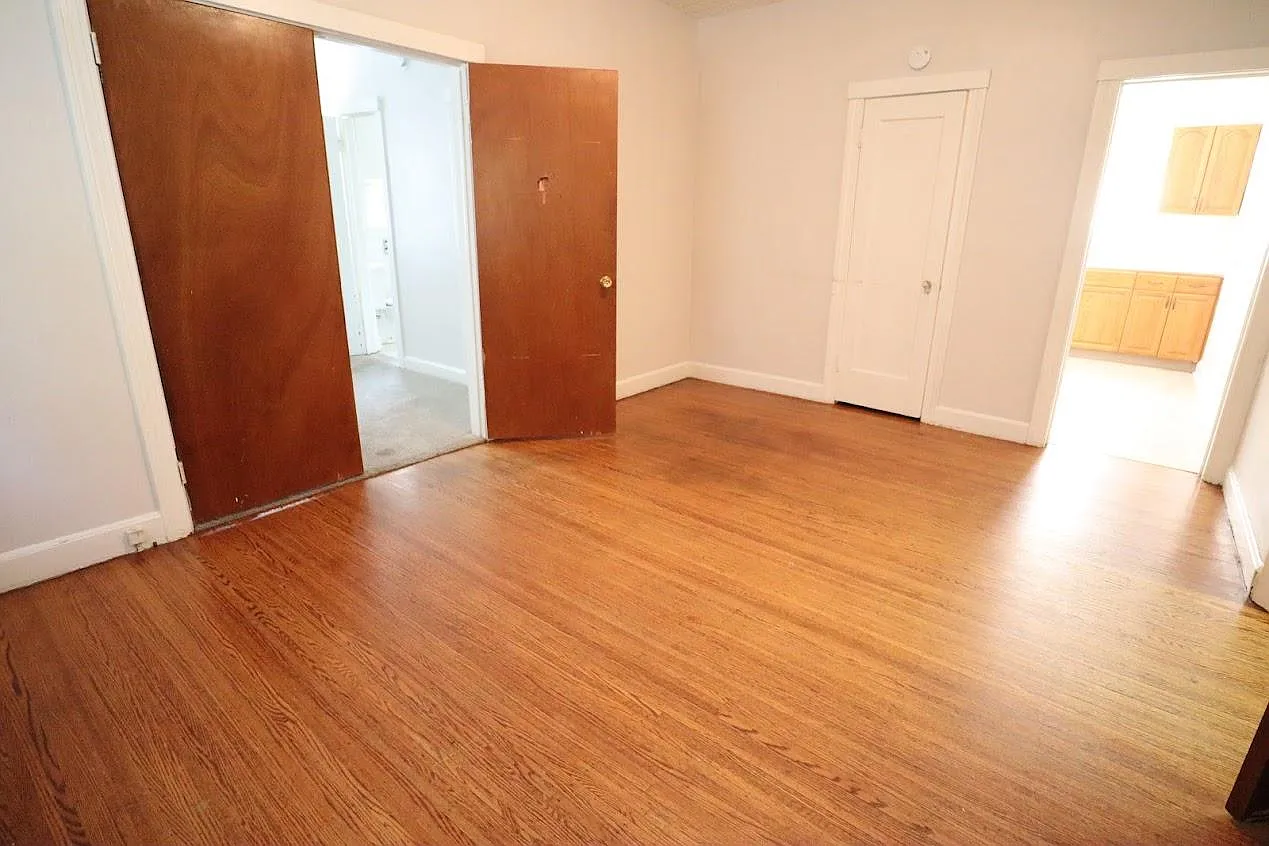 2 bed, 850 sqft, $1,100 — Photo 1