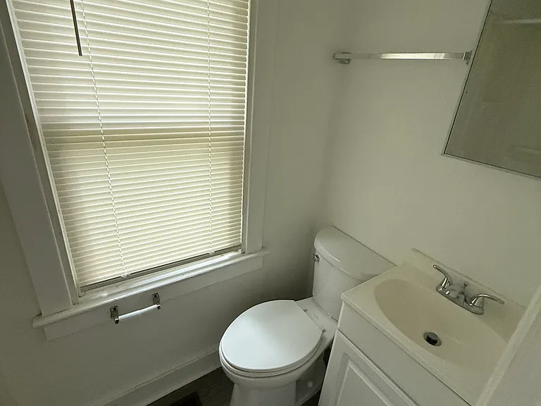 15 Rosamond Ave #1 — Photo 5