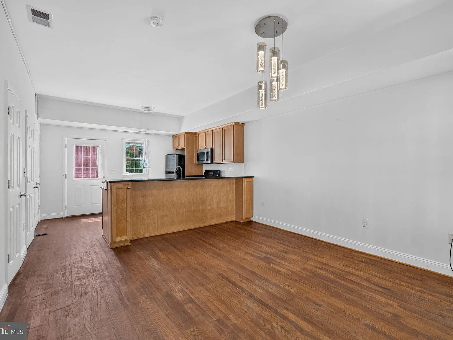 2 bed, 1485 sqft, $3,500 — Photo 4