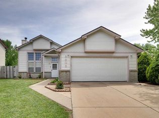 8905 E Carson St, Wichita, KS 67210