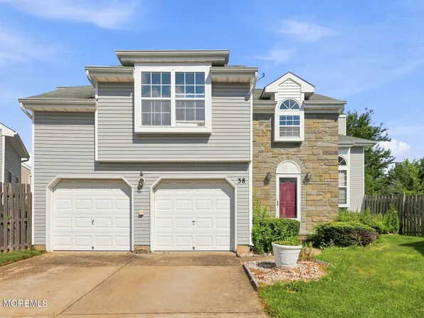 38 Kentucky Way, Freehold, NJ 07728
