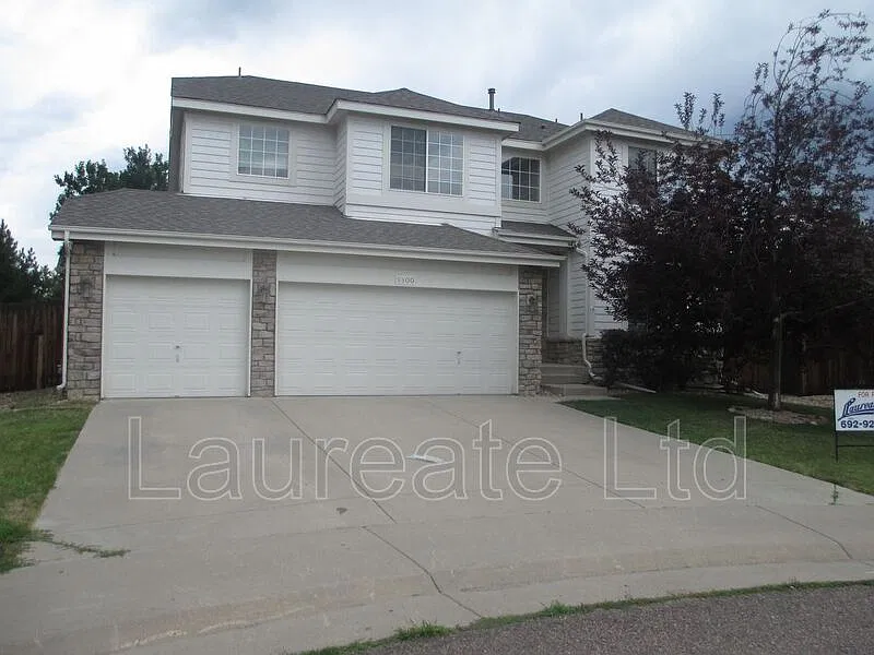 4 bed, 2.5 bath, 2525 sqft, $3,295 — Photo 1