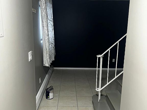 2nd image of 446 Clifton Ave Floor 2