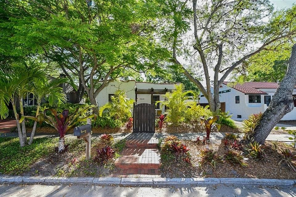 1st image of 3609 Camino Real