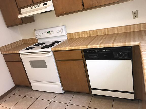 5th image of 928 E Johnson Ave