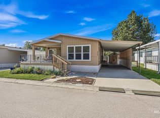 8089 Appomattox Ln, Garden City, ID 83714