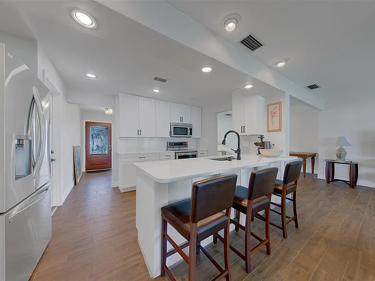 11602 Grove St — Photo 13