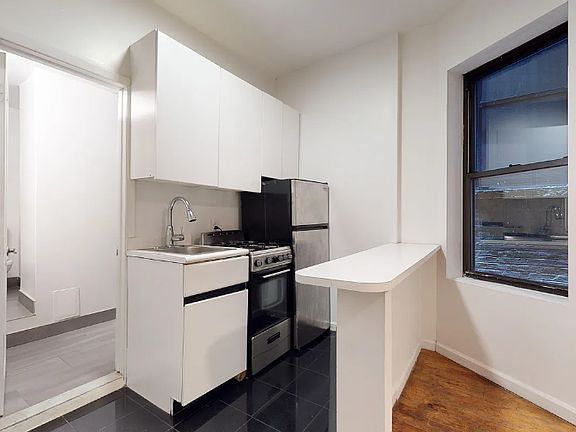 2nd image of 349 E 82nd St APT 2FE