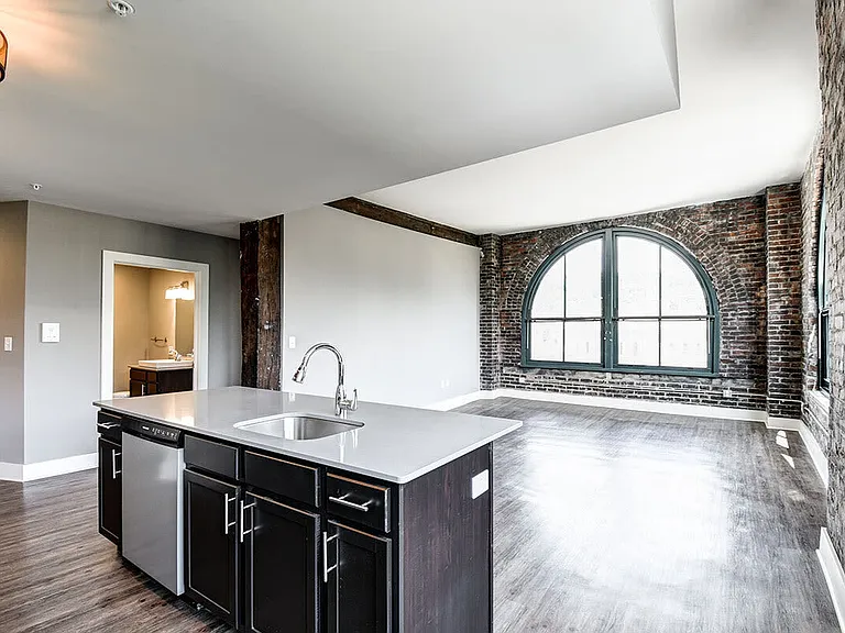 Boury Lofts — Photo 25