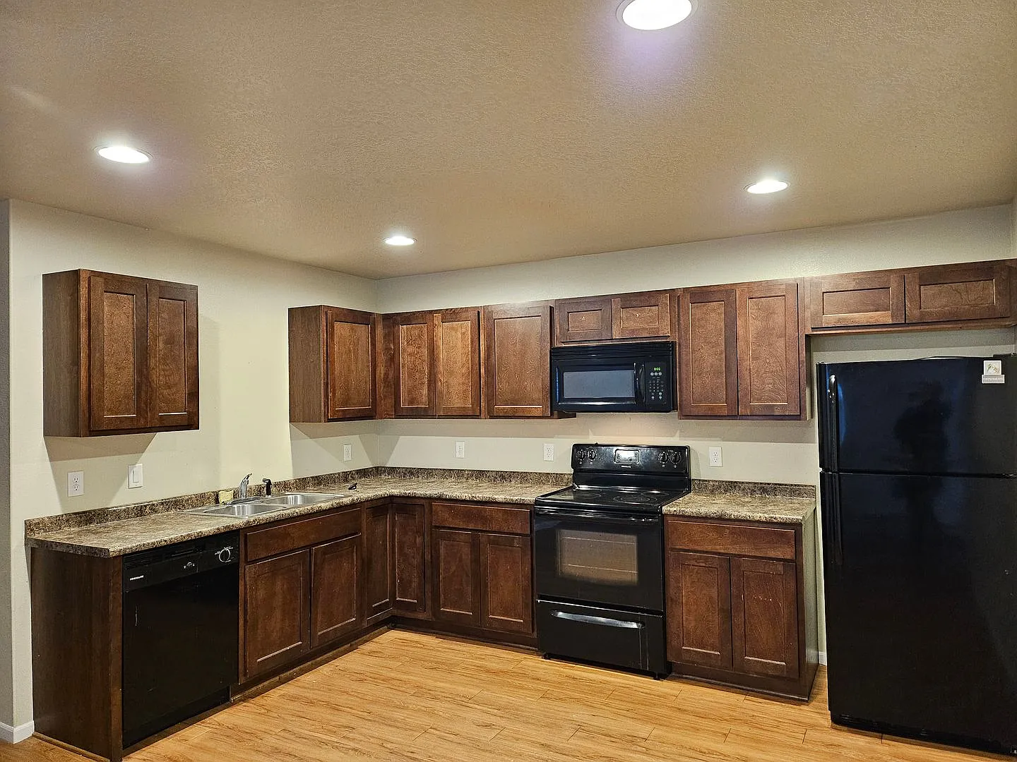 Meadow Villas — Photo 2