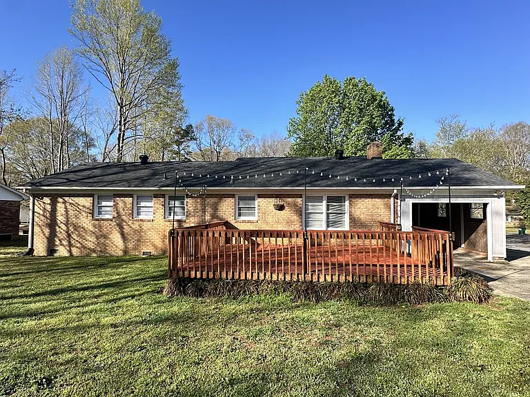 400 Wesley Dr — Photo 14
