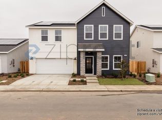 4463 Joaquin, Clovis, CA 93619