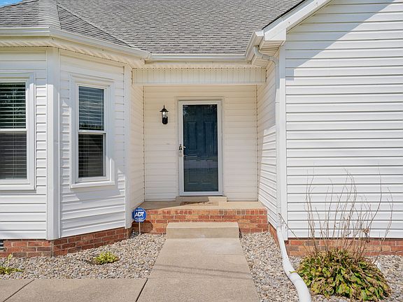 3rd image of 5400 Luge Ct