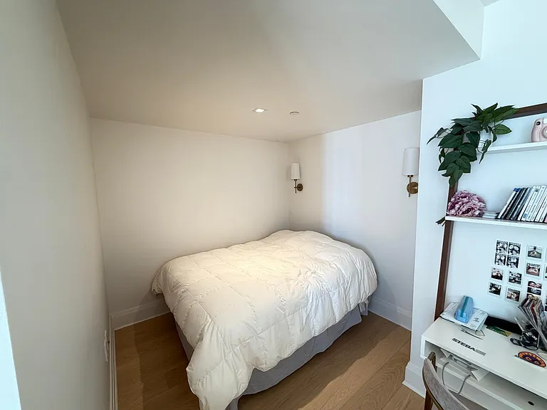 210 Warren St #10L — Photo 7
