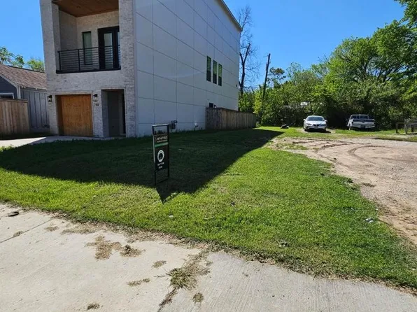 910 Muncie Ave, Dallas, TX 75212