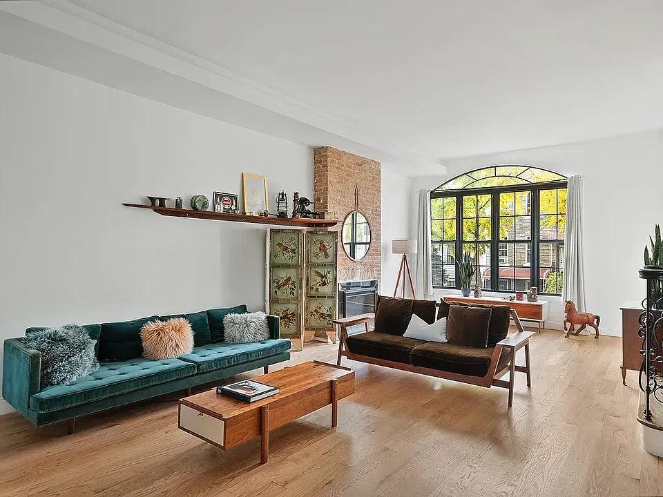 170 Schaefer St #Townhouse 1