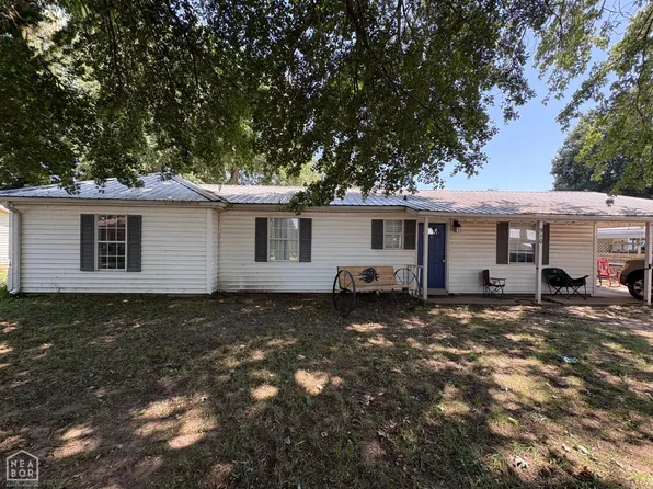 910 Alan St, Manila, AR 72442