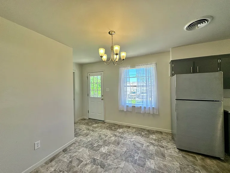 205 Margaret Lee St — Photo 8