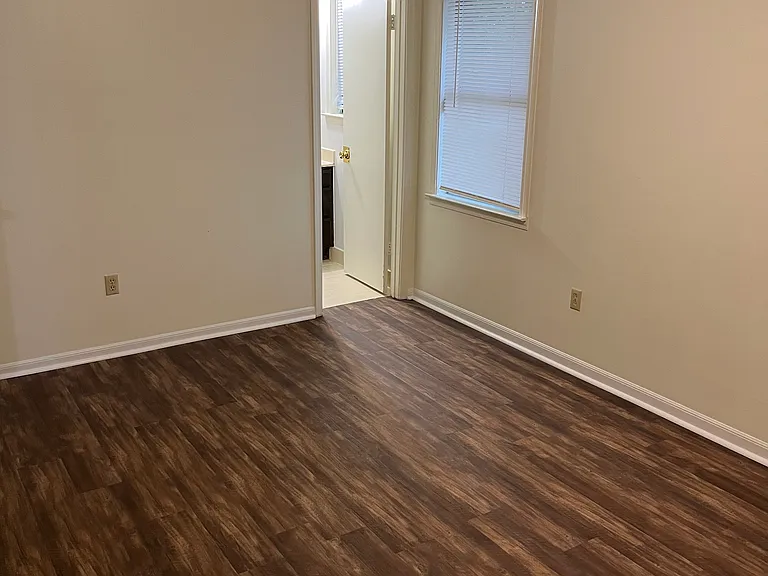 2271 Plum Point Cv S — Photo 9