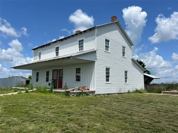 7125 301st Rd, Lowry City, MO 64763