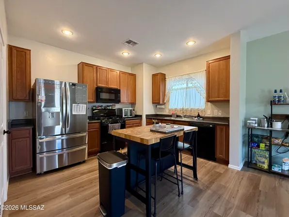8361 W Screech Owl Dr, Tucson, AZ 85757