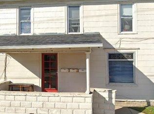 51 E Church St #B, Sandwich, IL 60548