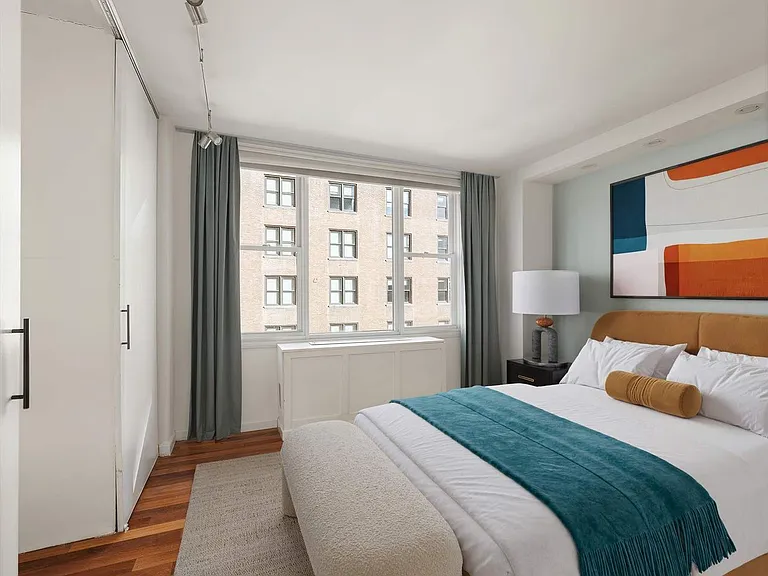 137 E 36th St #8H — Photo 3