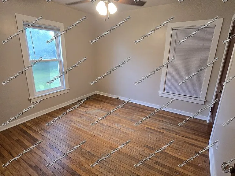 13135 Schneider St — Photo 6