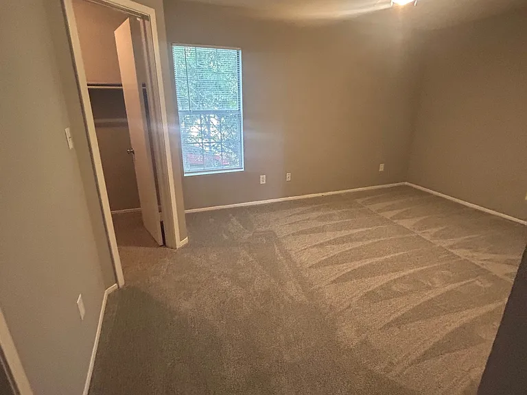 Idlewood Apartments — Photo 43