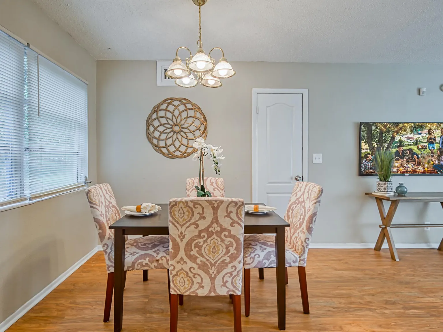 2220 Eudine Dr W — Photo 3