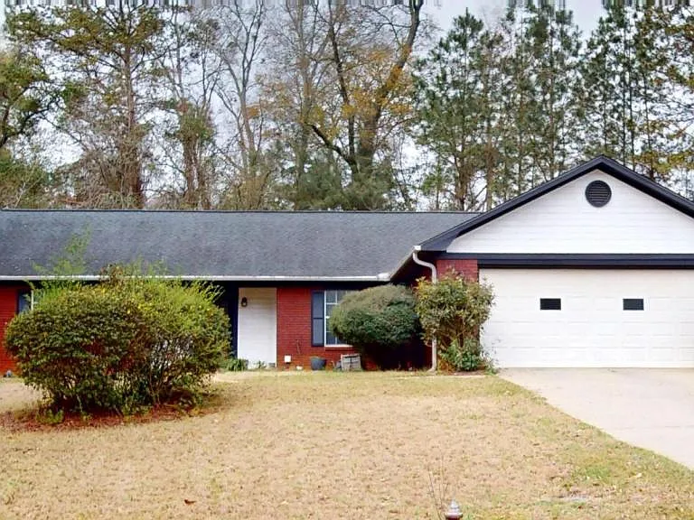 206 Myrick Dr — Photo 3