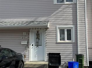 Ormsby Place, Edmonton, AB T5T 1Z5