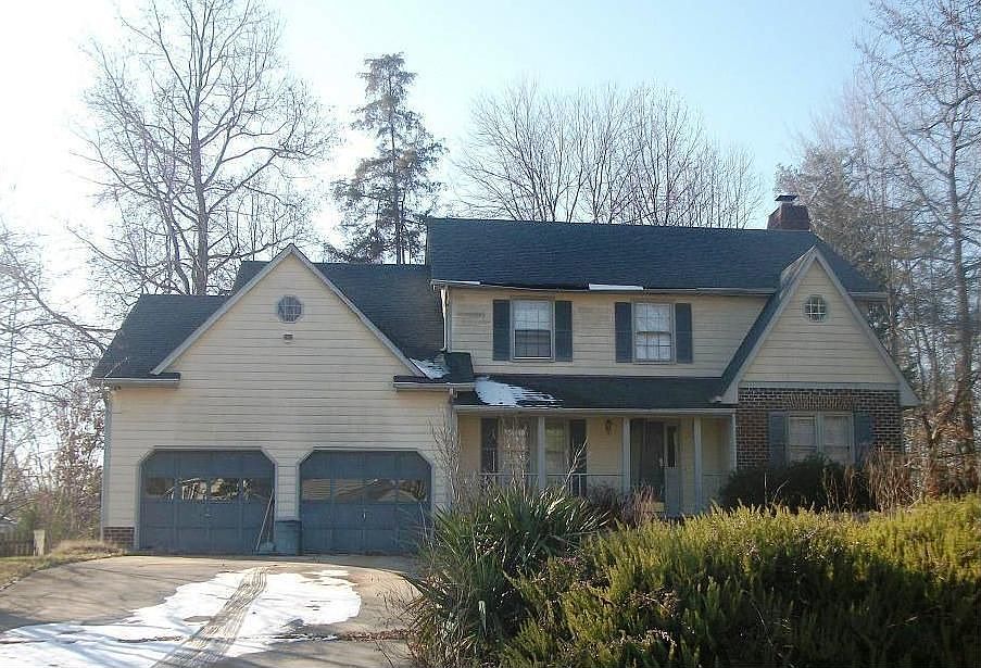 1st image of 1903 White Lake Dr