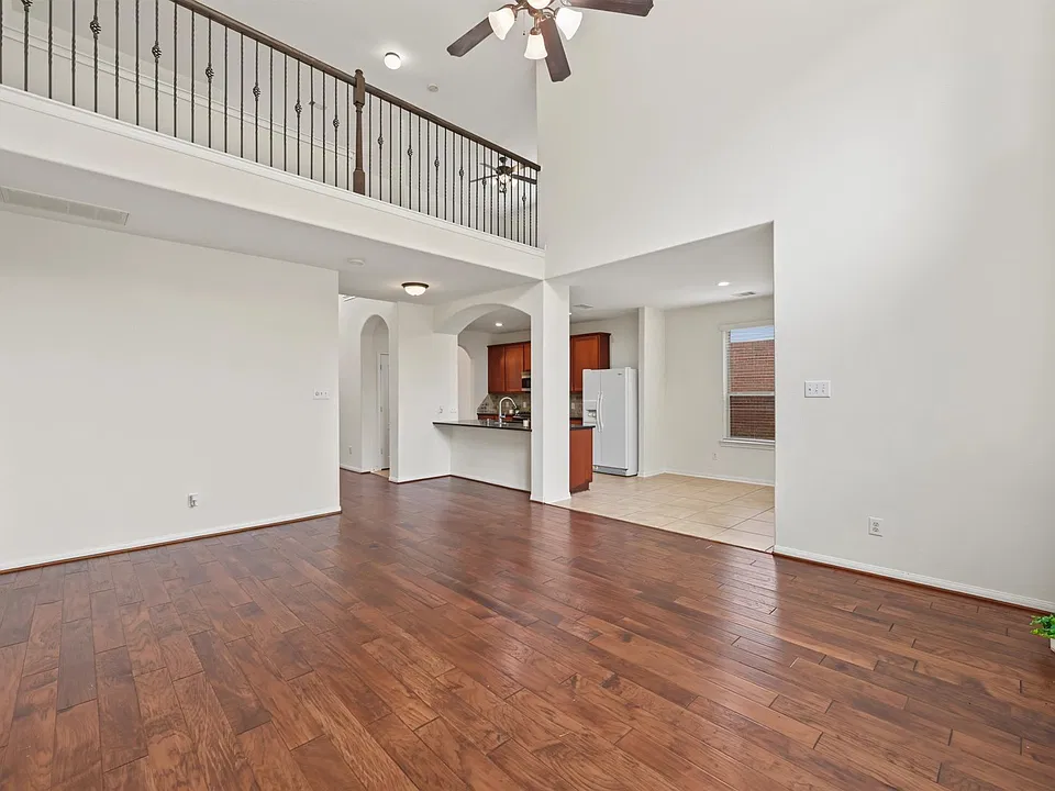 11 Sagamore Ridge Pl