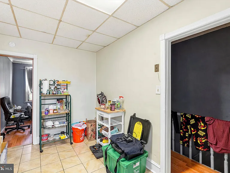 1833 Daly St #2 — Photo 6
