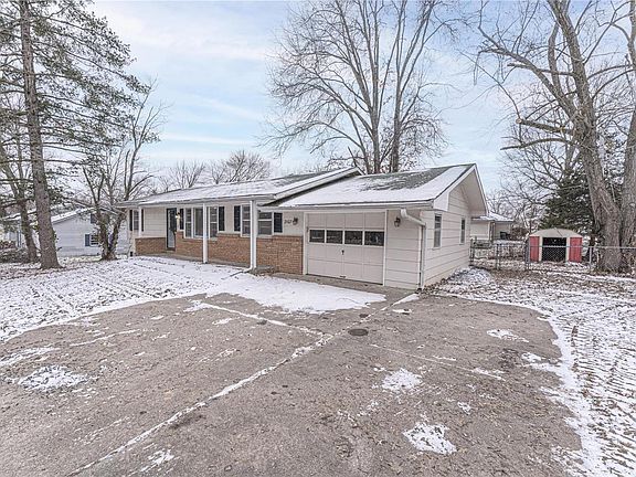 2nd image of 2107 Meadowvale Ct