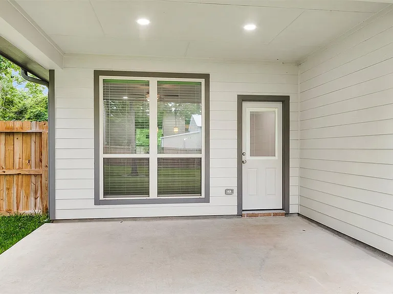 11158 Lake Dr — Photo 23