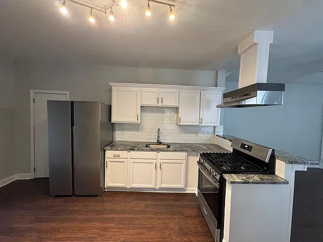 2 bed, 700 sqft, $1,400 — Photo 4