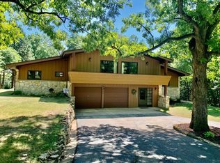 644 N Lincoln St, Utica, IL 61373