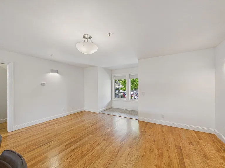 853 De Haro St — Photo 9