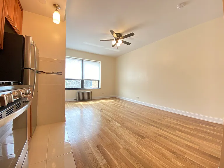 4552 N Clark Street — Photo 10
