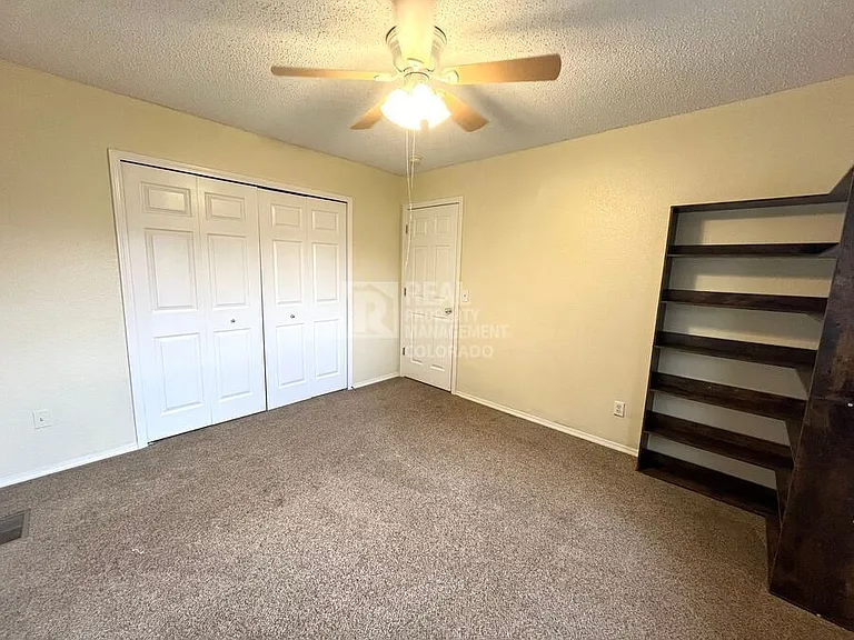 1067 Clogger Ln — Photo 18