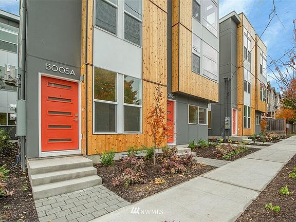 2nd image of 5009 A 40th Avenue NE