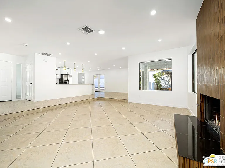 2750 E Vincentia Rd — Photo 22