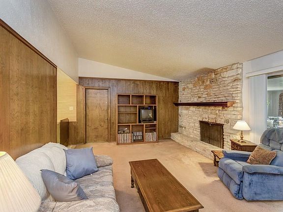 5th image of 9404 Newberry Dr