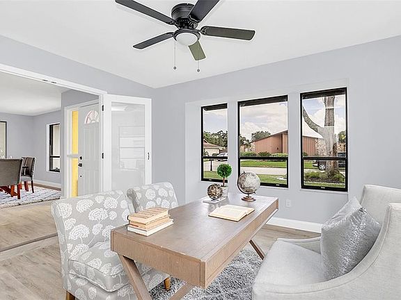 5th image of 227 W Berkshire Cir