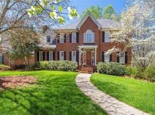 4220 Saddlewood Forest Dr, Winston Salem, NC 27106