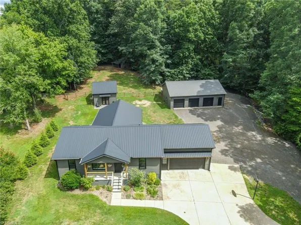 785 Midway Rd, Statesville, NC 28625