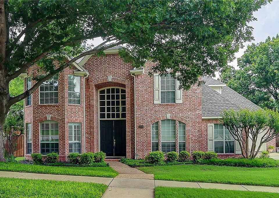 1st image of 2404 Versailles Ct