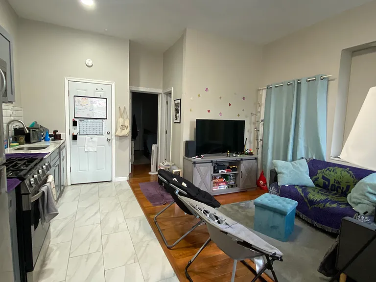 3222 Powelton Ave #2F — Photo 5
